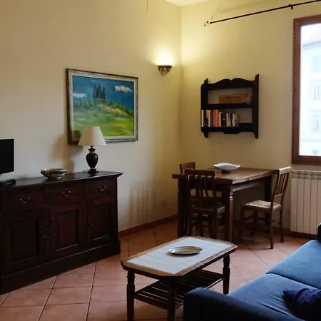 Iris Casa Vacanza Apartamento *